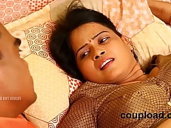 Building Holder's panimanishi Romance In Bedroom is a softcore bedtime delight for Indian maids