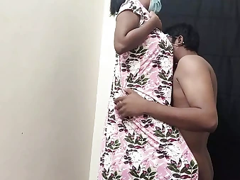 Desi aunty with a huge arse & facehole gives her tenant the oral job he thirsts