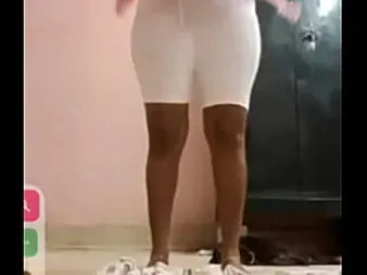 Watch this South Indian lady unwrap and taunt in a silent and undressing way