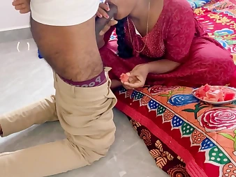 Super-fucking-hot housewife Bhabhi trades bang-out be useful to rent with play the host in Tamil audio