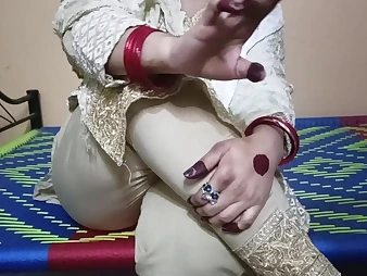 Indian PLUMPER Mature Bhabi gets a hard-core pommel after a prolonged time apart