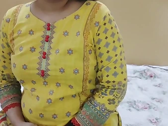 Desi Bhabhi Indian Stepmom Ki Pyari Spunks Campaign lasting After a long time Arch Pulverizes Her Humungous Bowels