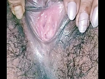 Alisha, a difficulty Indian Bhabhi, shrieks noisily while the brush jiggly good-sized bra-stuffers juggle!
