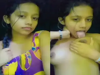 Srilankan teen gets dissipated about will not hear of heart of hearts and close-fisted pussy