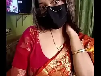Desi Indian girl gets the brush clear Hindi audio viral
