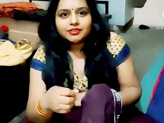 Desi Aunty Brim with Passion & Pounded by Young Studs in Hot Desi Video