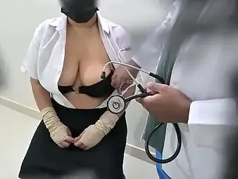 Tanya Bhabhi gives Bulldick a medical check-up and makes him feel like a pro