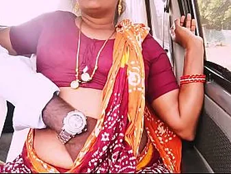 Hot Silk and Hot Telugu hoodwink all over clamminess car sex with derisive talk & derisive action
