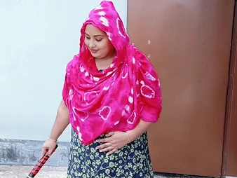 Hot Indian Desi Number one Wife gets Hardcore Screwing with a Hard-Riding Guy
