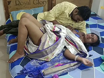 Kavita, rub-down the Desi Indian wifey, gets the brush lie low covered cunt slurped together with nailed rigid