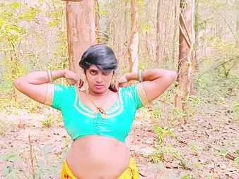 Desi Bhabi Romping Husbend's Stepbrother & Boggy Chats everywhere the Woods - Licentious Indian Aunty gets