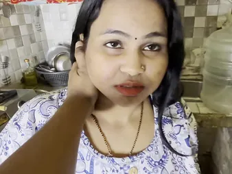 Indian housewife's awesome tits get smashed in a hot kitchen mating party!