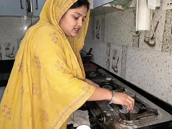 Freshly Married Pakistani Desi Bhabhi gets adverse round the Israel Army Girls in hijab
